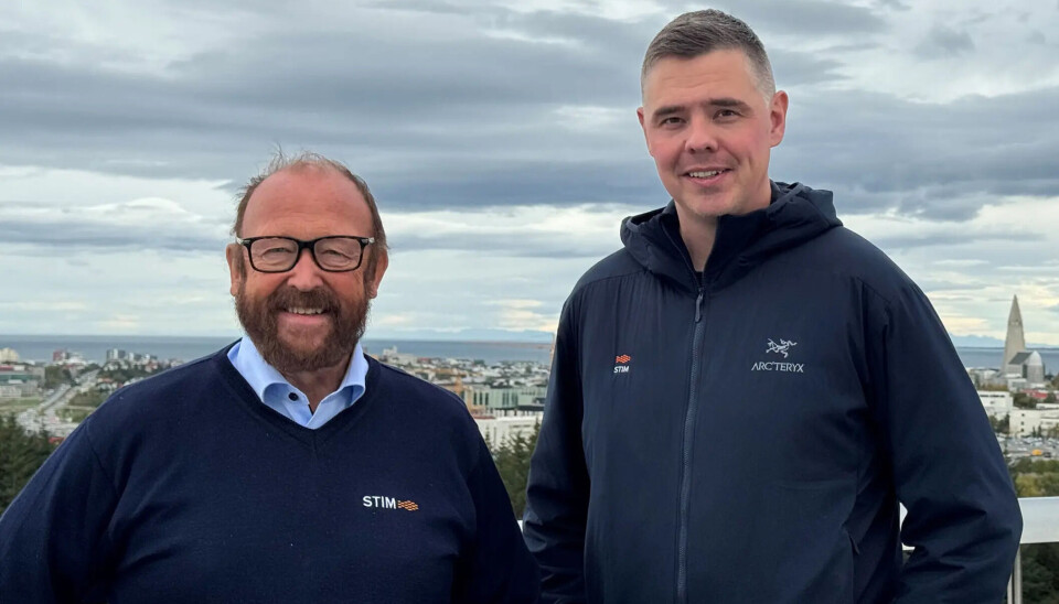 El director ejecutivo de STIM, Carl Erik Arnesen, a la izquierda, con el islandés Bjarki Mar Johannsson.