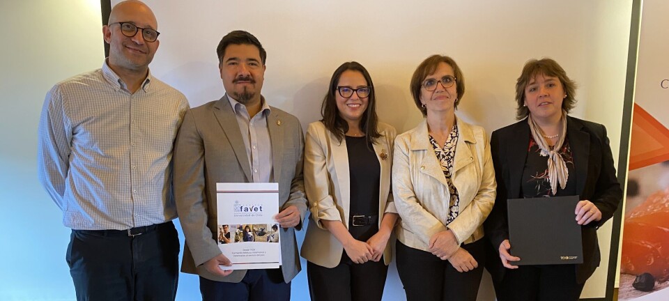 Universidad de Chile y Consejo del Salmón refuerzan su alianza en sanidad acuícola