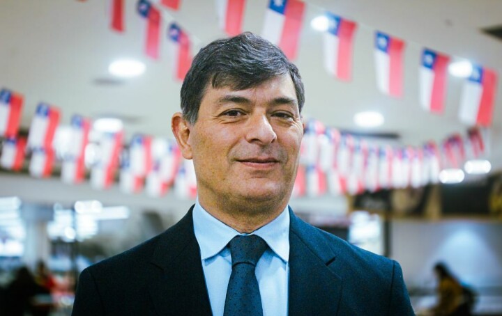 Parisi afirma que limitará solicitudes de comunidades indígenas para destrabar la salmonicultura