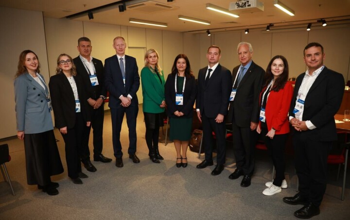 Encuentro de autoridades: Rusia descarta cierre para el salmón chileno y reafirma cooperación