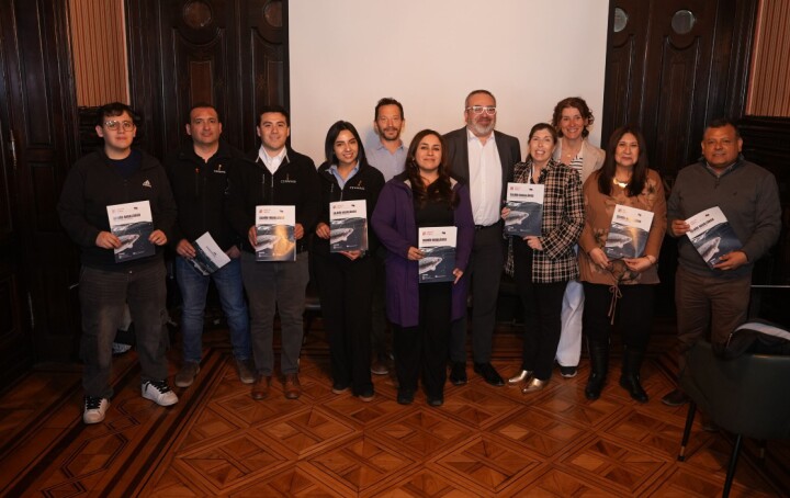Lanzan
boletín 'Salmón magallánico bajo una mirada más profunda'